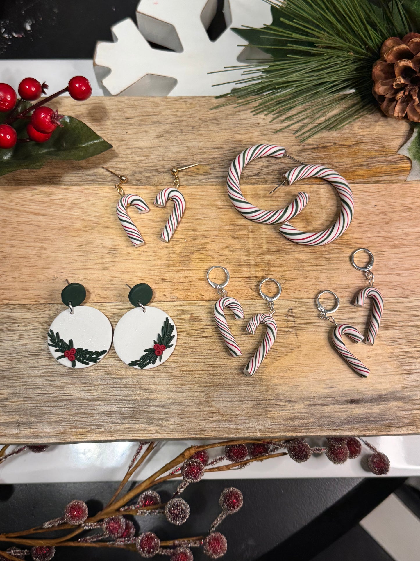 Candy canes (gold)
