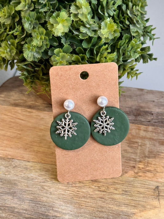 Snowflakes and pearls