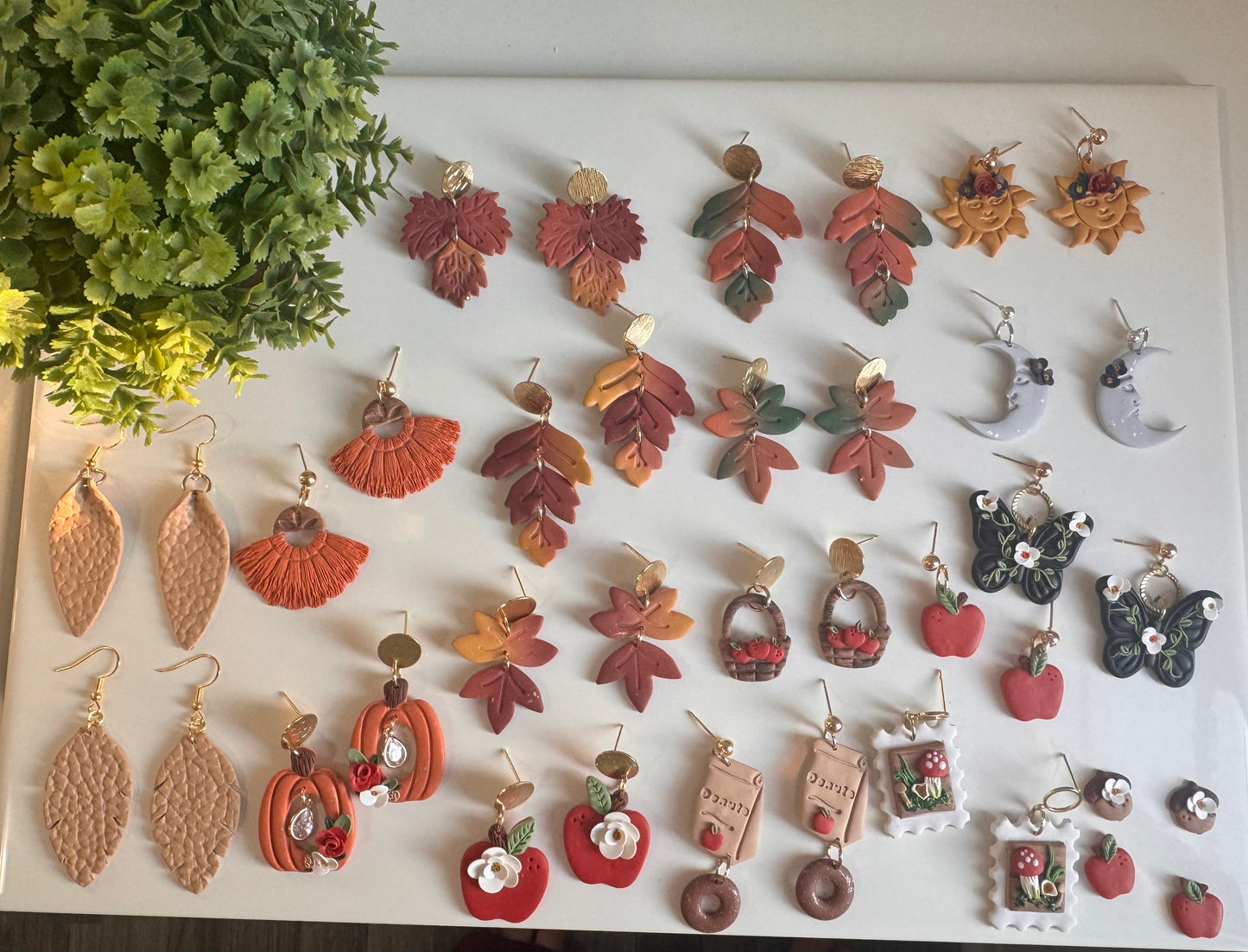 3 Tiered Leaf Dangle - Red & Yellow Ombré