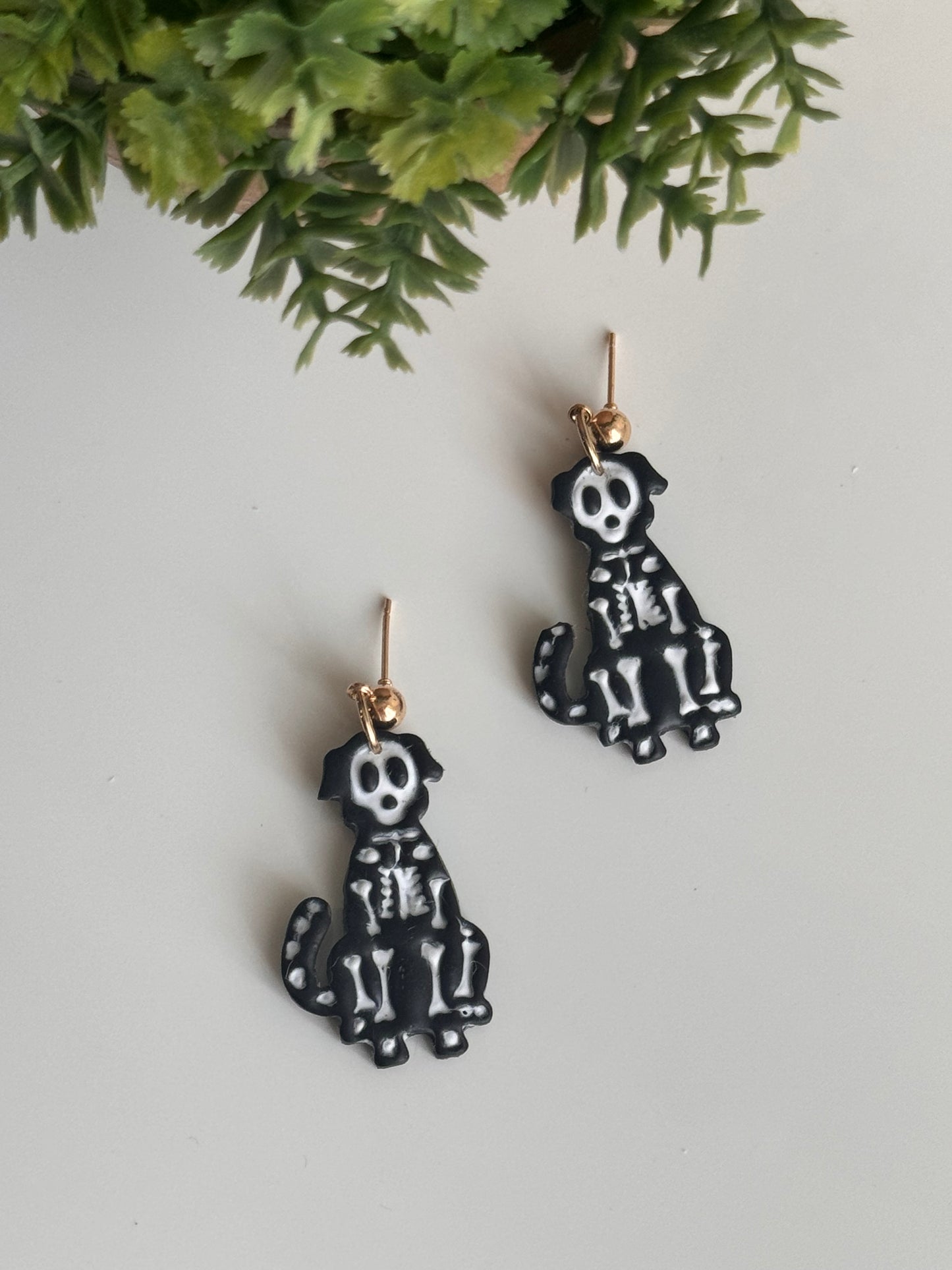 Skeleton Doggos