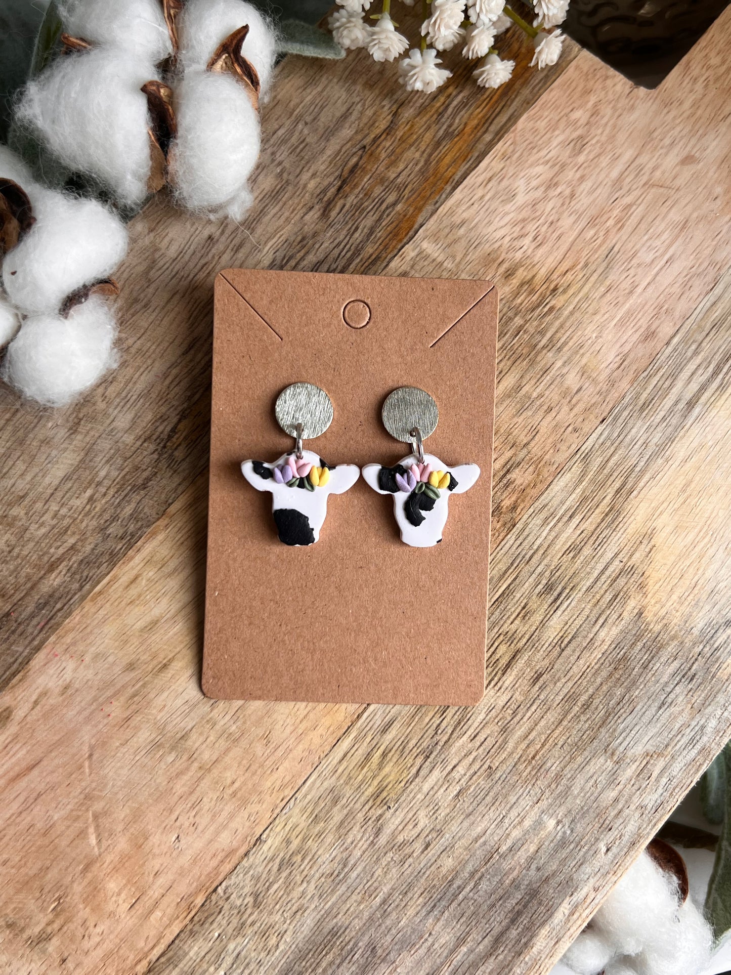 Spring cow Dangle - Black
