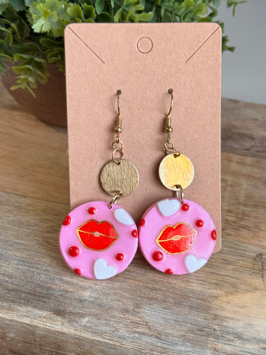 Valentines Kiss Dangle