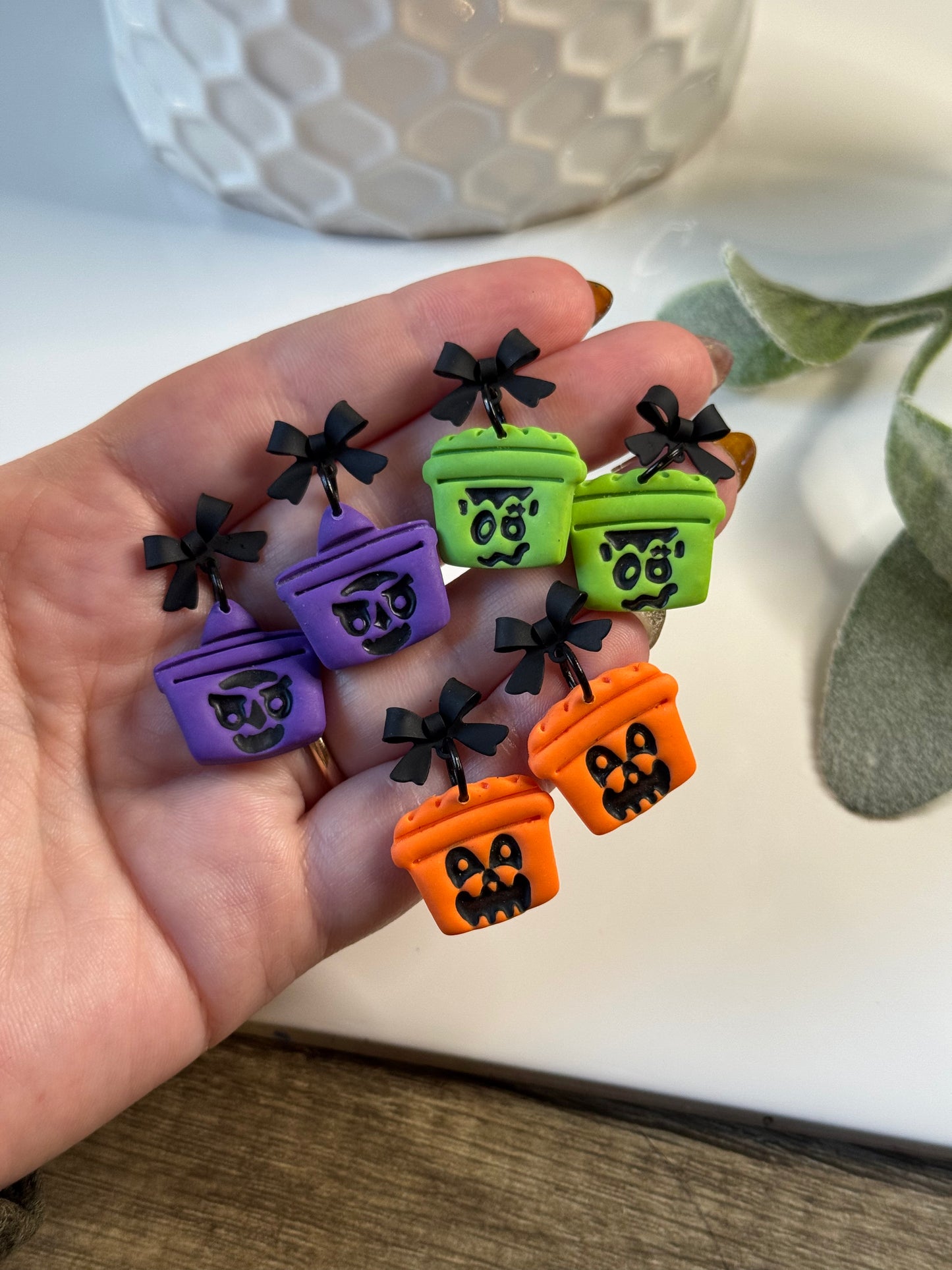Boo Buckets and Bows